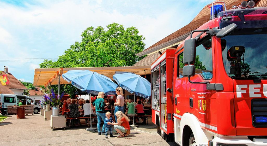 Efringen-Kirchen: Festbetrieb mit Fahrzeugschau der Feuerwehr