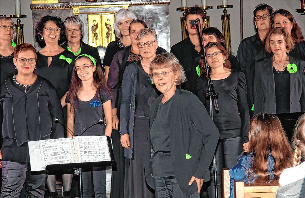 Efringen-Kirchen: Chor „inTakt“ eröffnet Weihejubiläum