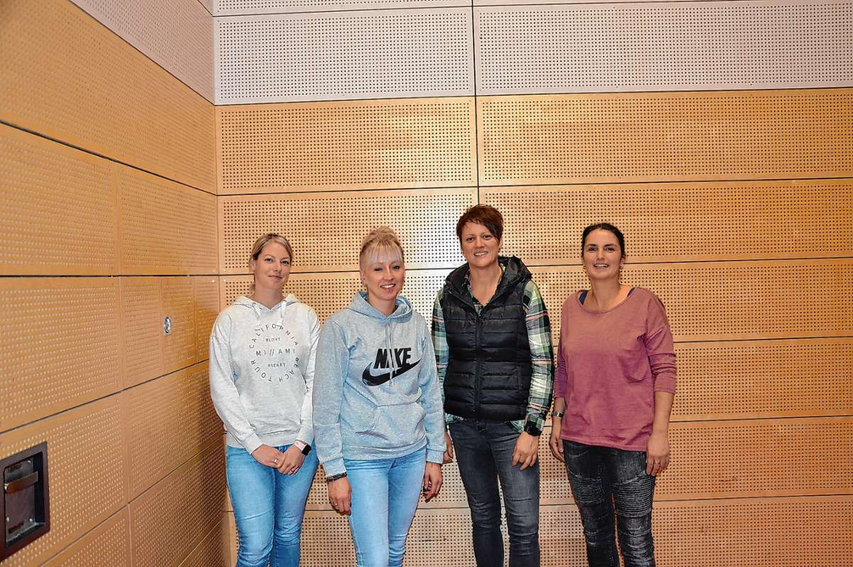 Schriftführerin Yvonne Coßmann, Vorsitzende Juliane Wuchner, Katja Keller (zweite Vorsitzende) und Kassiererin Marion Schick (von links)                         Foto: Karl-Heinz Rümmele