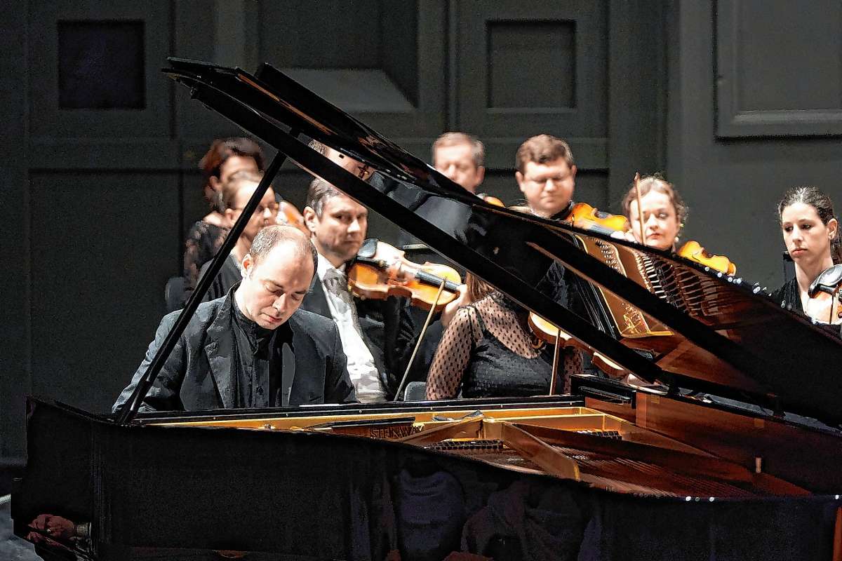 Melnikov spielt Brahms.        Foto: Benno Hunziker