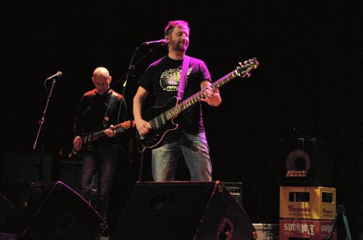Heinz Ratz (rechts) und Gitarrist Ingo von „Strom & Wasser“. Foto: Regine Ounas-Kräusel