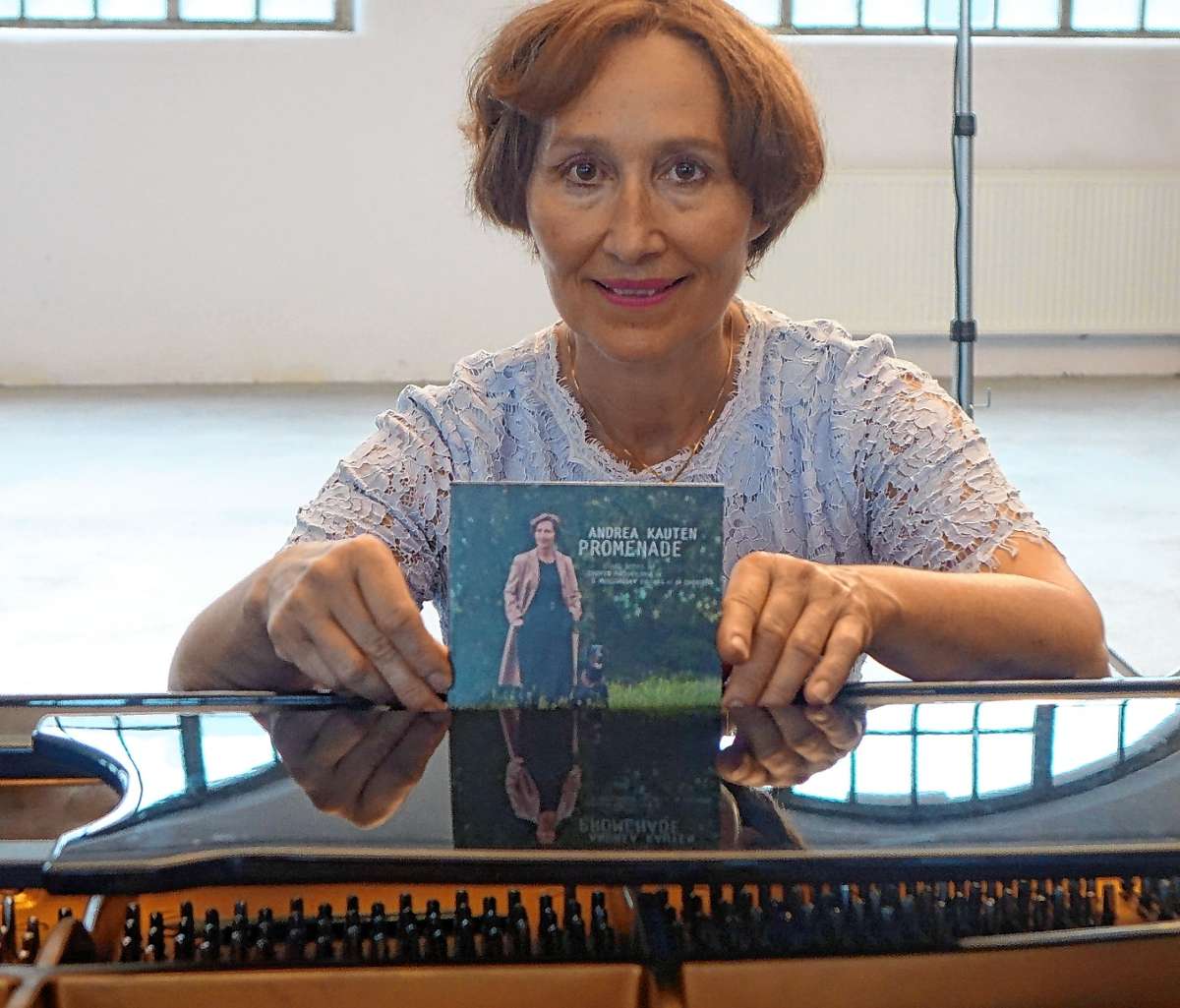 Andrea Kauten stellte in privatem Rahmen ihre neue Solo-CD „Promenade“ mit berühmten Klavierwerken  vor.                                                                                                                                                                                                                                                                                                                                                                                                                                       Foto: Jürgen Scharf