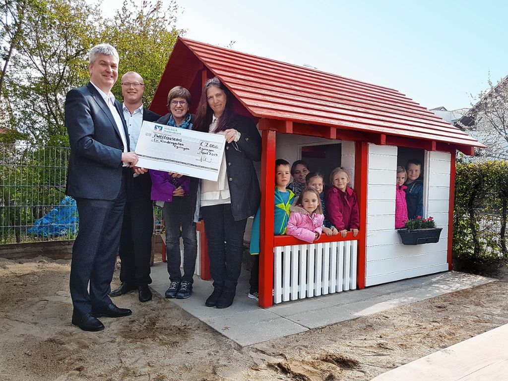 Efringen-Kirchen: 2000 Euro für neues Spielhaus