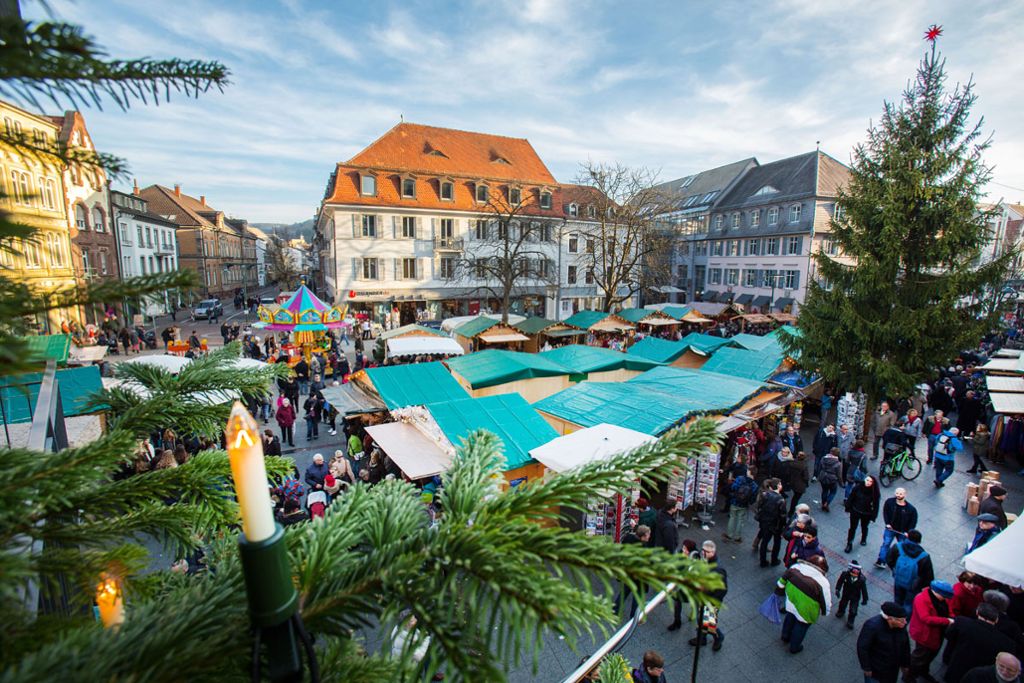 Impressionen vom Lörracher Weihnachtsmarkt. Fotos: Kristoff Meller