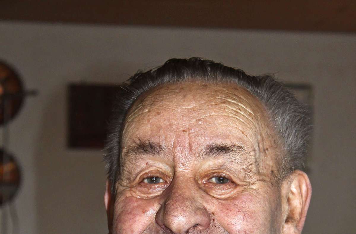Der Wiechser Erwin Waßmer wird heute 90 Jahre alt. Foto: Ralph Lache/r