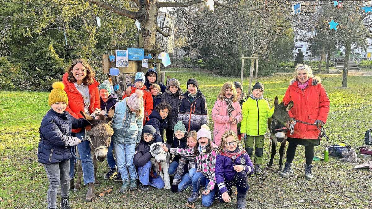 Lörrach: Kinder setzen  Zeichen für Frieden und Toleranz