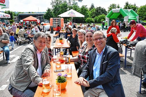 Beim Mieterfest der Rheinfelder Wohnbau herrschte Hochbetrieb. Foto: Heinz Vollmar