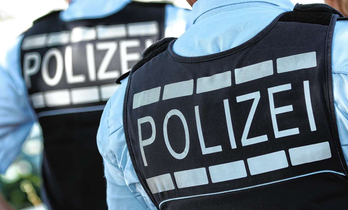 Basel : Polizei kesselt Demonstranten ein
