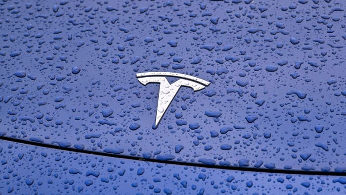 Auto: Tesla mit erstem Umsatzrückgang seit Jahren