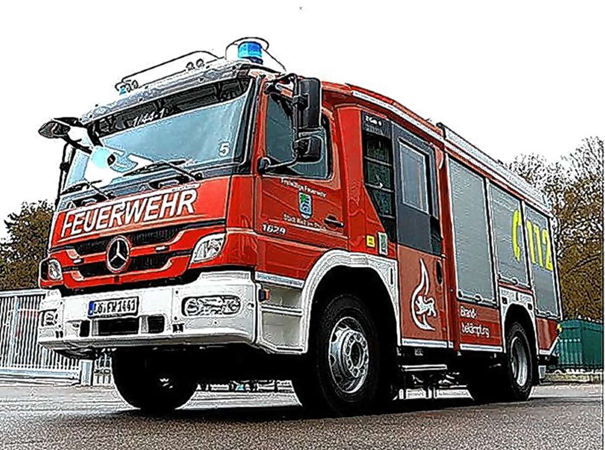 Kleines Wiesental: Feuerwehrfahrzeug kippt um