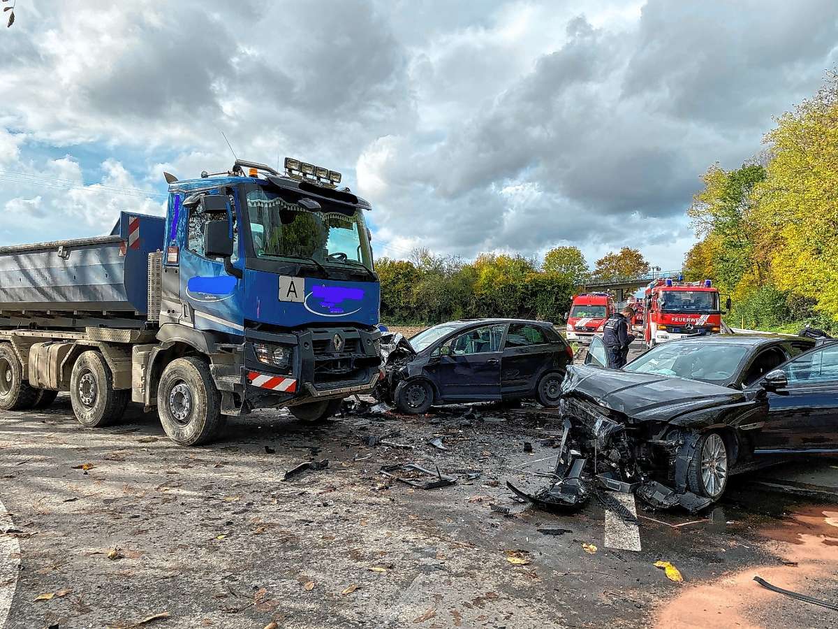 Neuenburg: Unfall mit zwei Verletzten