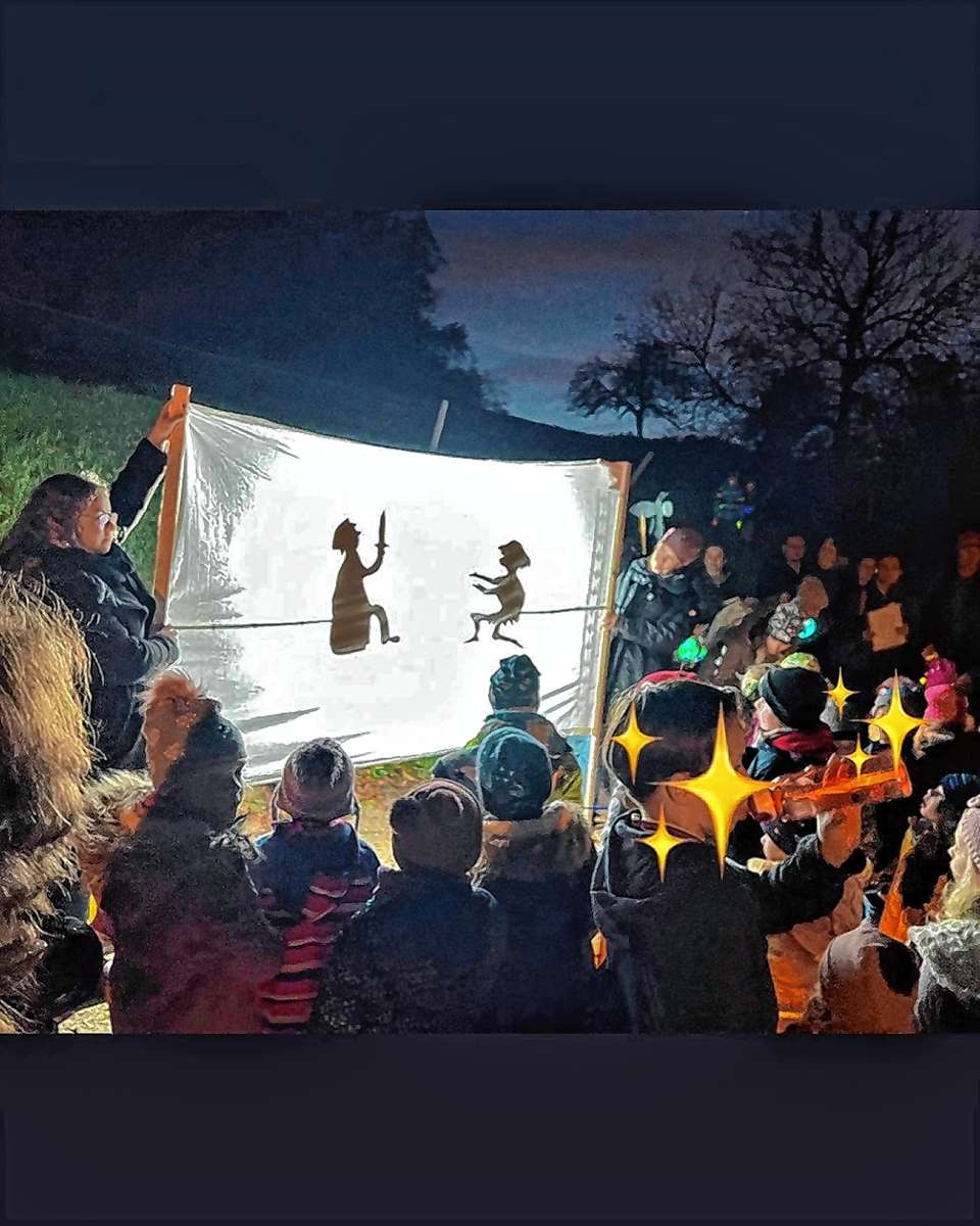 Das Martinsfest wurde mit einem Schattenspiel für die Kinder eröffnet. Foto: zVg/Sütterlin
