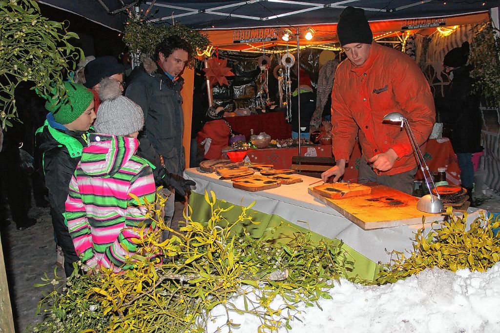 Malsburg-Marzell: Heimeliger Markt vor Schneekulisse punktet bei Besuchern
