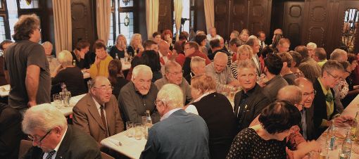 Die Lörracher Narren starteten mit dem Schnägge-Essen am 11.11. in die Fasnachtssaison 2018. Foto: Manfred Herbertz Foto: anl