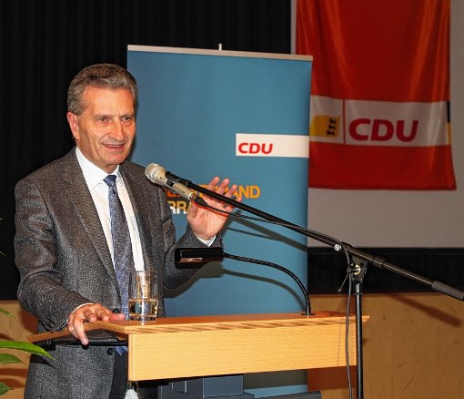 Günther Oettinger erläuterte beim CDU-Kreisparteitag die Flüchtlingeskrise aus europäischer Sicht. Foto: Die Oberbadische