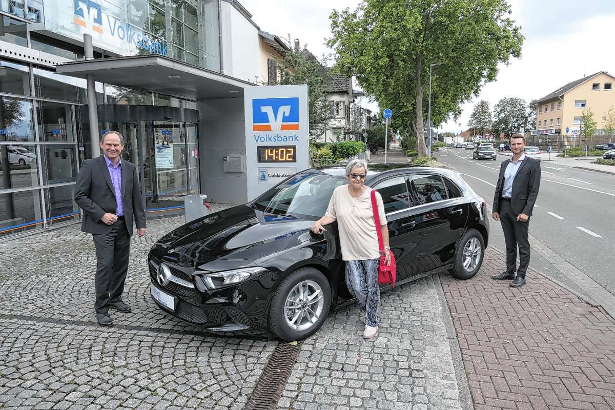 Weil am Rhein: Haltingerin gewinnt Auto