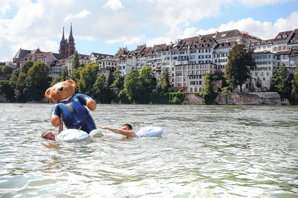 Basel: Fotofalle blitzt Rheinschwimmer