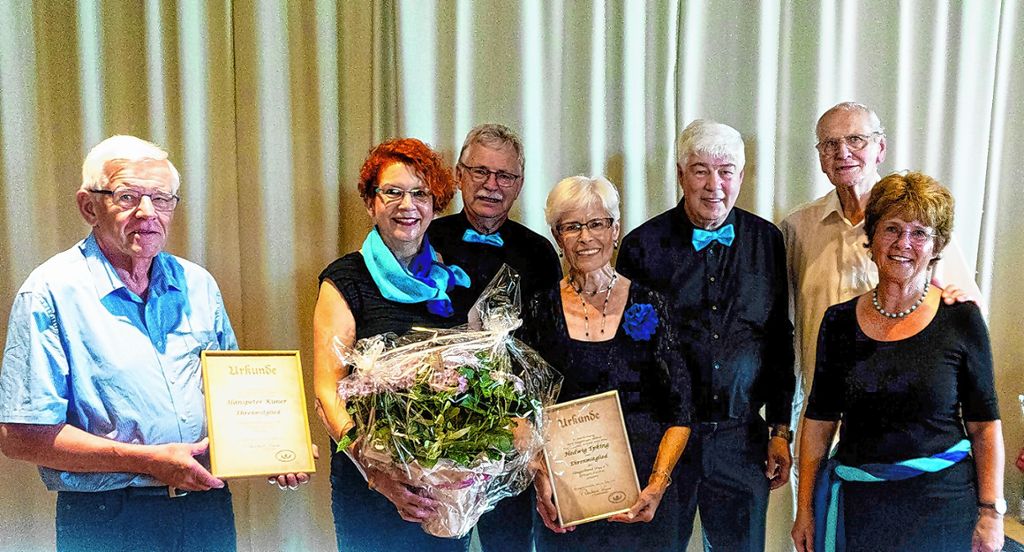 Efringen-Kirchen: Sängerbund: In den Stand der Ehrenmitgliedschaft berufen