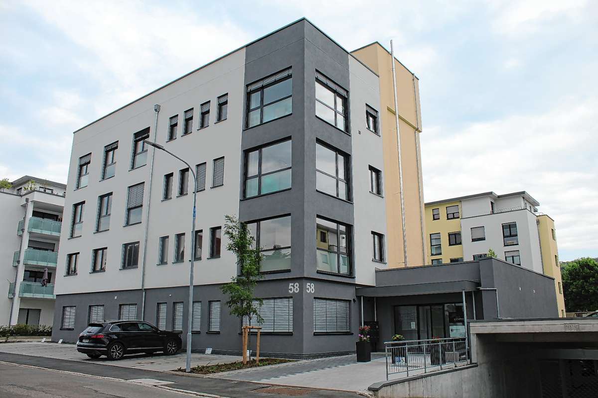 Das Wohn- und Praxengebäude in der Roggenbachstraße 58 bildet den Abschluss der großangelegten Bebauung des früheren Gewerbeareals in Fahrnau. Foto: Ralph Lacher