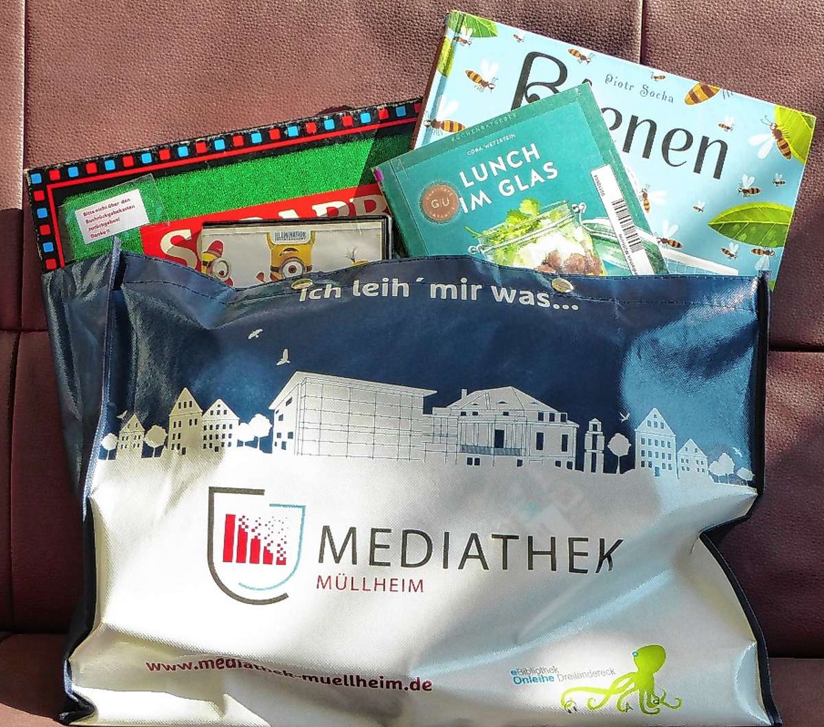 Müllheim: Mediathek packt Taschen