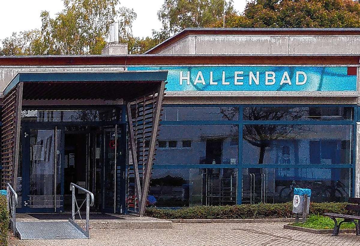 Lörrach: Hallenbad öffnet am Samstag