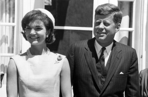 Jack und Jackie - US-Präsident John F. Kennedy und seine Frau Jacqueline haben dem Weißen Haus ihren Stempel aufgedrückt wie kaum ein Präsidentenpaar vor oder nach ihnen. Was macht den Mythos dieser beiden aus? Foto: dpa