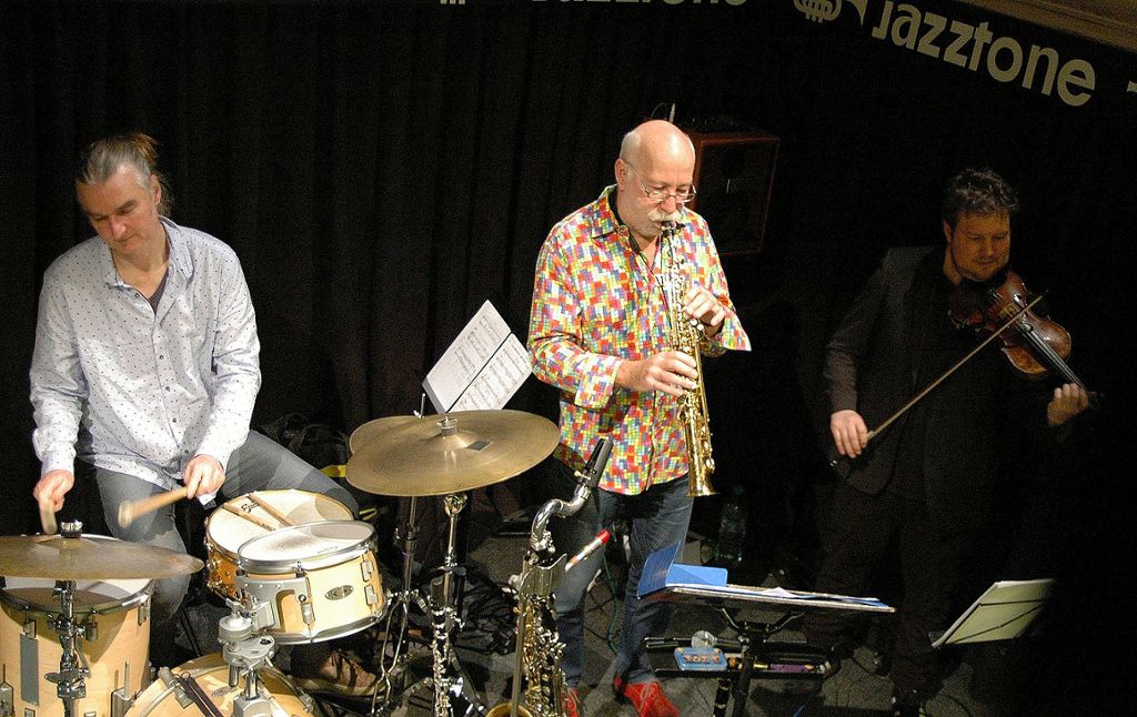Witz und Spielfreude prägen den Abend mit dem Martin Keller Quintett im Jazztone..    Foto: Ursula König Foto: Die Oberbadische
