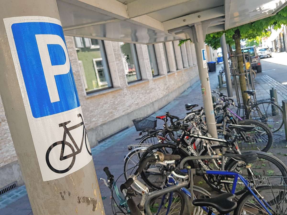 Aktuell gibt es in der Innenstadt mehr als 500 Abstellplätze für Fahrräder. Foto: Marco Fraune