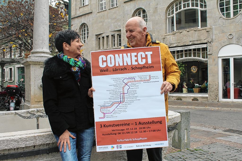 Freuen sich auf mehr „connect“ zwischen den Kunstvereinen dreier Städte: Ellen Mosbacher (VBK) und Johannes Kehm (Kunstverein Schopfheim). Foto: Gabriele Hauger