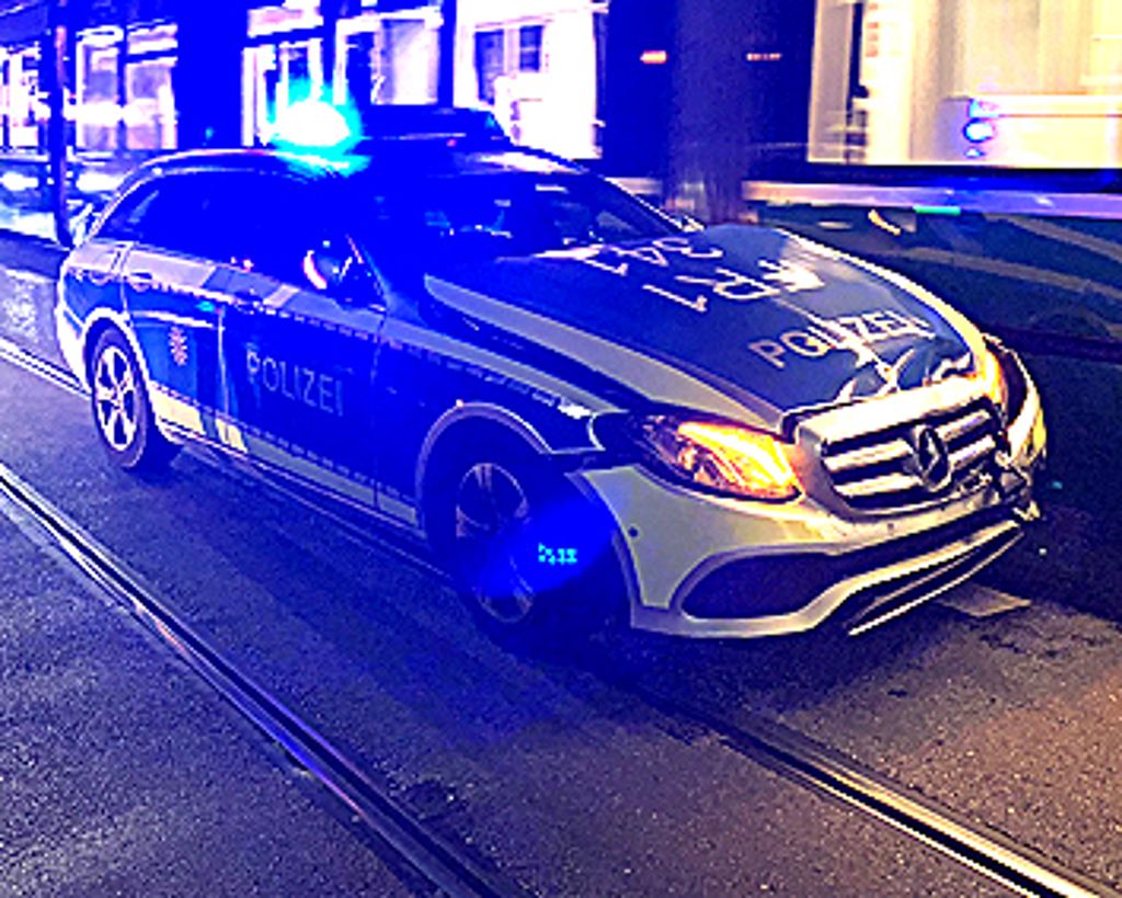 Weil am Rhein: Kollision mit Polizeiauto zur Flucht genutzt