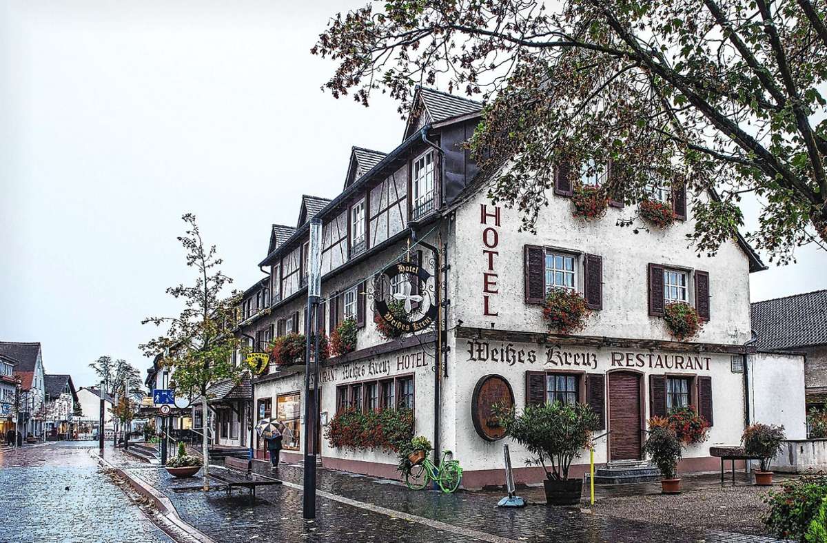 Neuenburg am Rhein: Stadt erwirbt das Hotel –Restaurant „Weißes Kreuz“