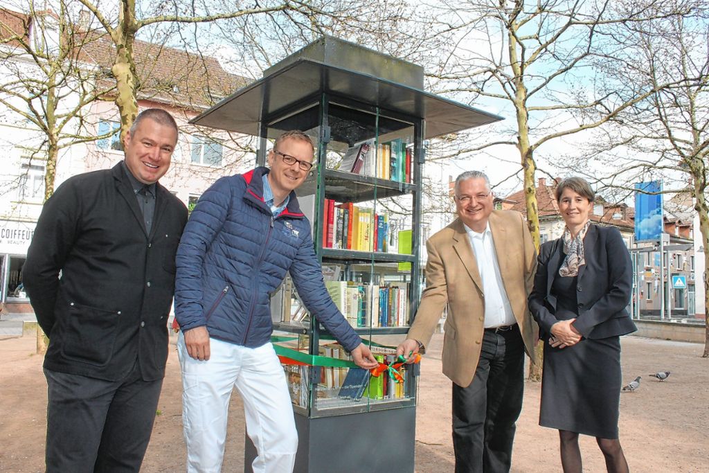 Lörrach: Mini-Bibliothek neu eröffnet