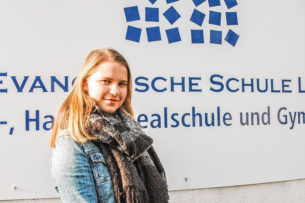 Lena-Marie Lecat empfindet das Stipendium als große Chance, um ihre Persönlichkeit zu entwickeln.   Foto: Ursula König Foto: Die Oberbadische
