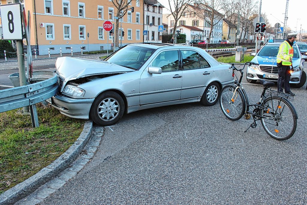 Lörrach: Radfahrerin bei Unfall verletzt