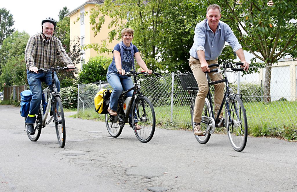Setzen auf umweltbewusste Fortbewegung (v.  l.): Hartwig Schroeder, Amandine Tupin und Frank Leichsenring. Foto: Kristoff Meller Foto: mek