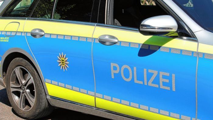 Polizei sucht Steinewerfer: Unbekannter beschädigt Scheiben von Bistro