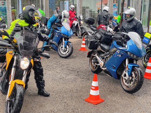 Bereits 2020 fanden sich viele Elektromotorräder zum Tag der „Elecric Rides“ in Schönau ein.                           Foto: Hans-Jürgen Hege