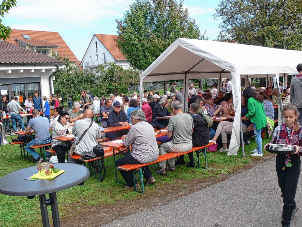 Weil am Rhein: Pfarrfest lockt viele Besucher