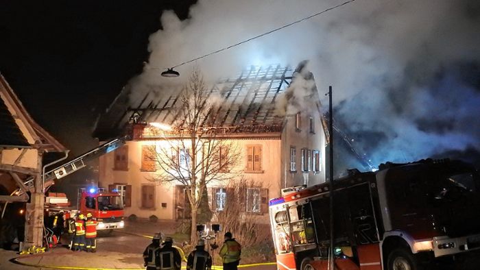Kandern: Wohnhaus fällt Flammen zum Opfer