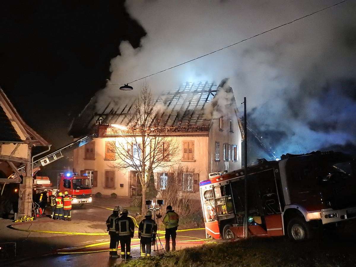 Nicht mehr zu retten war am Sonntag ein Wohnhaus in Tannenkirch, dessen Dachstuhl in Brand geriet.