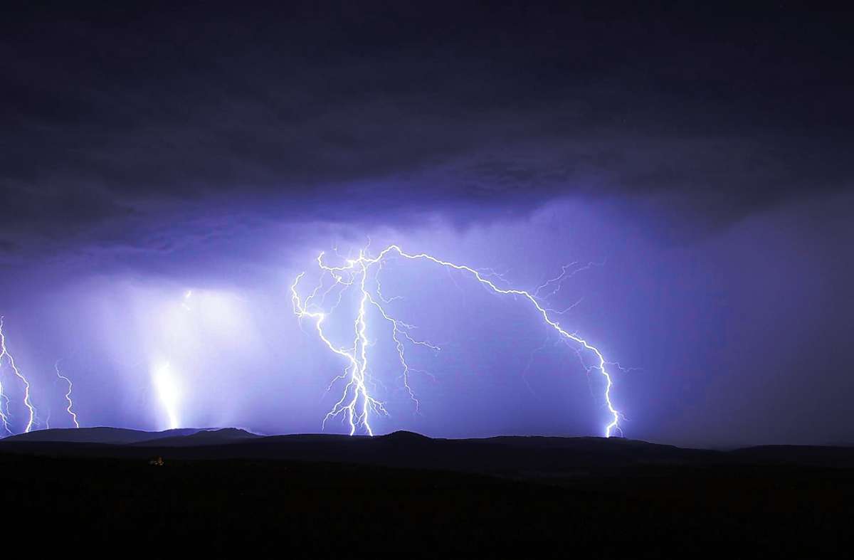 Kleines Wiesental: Starke Energie: Blitz sprengt Elektrokästen