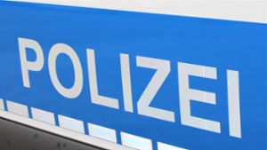 Lörrach: B 317: Laster touchiert Auto