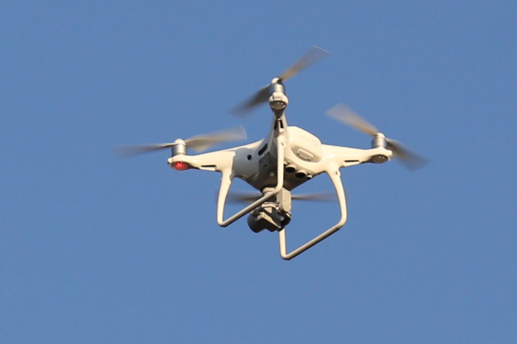 Lörrach: Drohne fliegt über Klinik