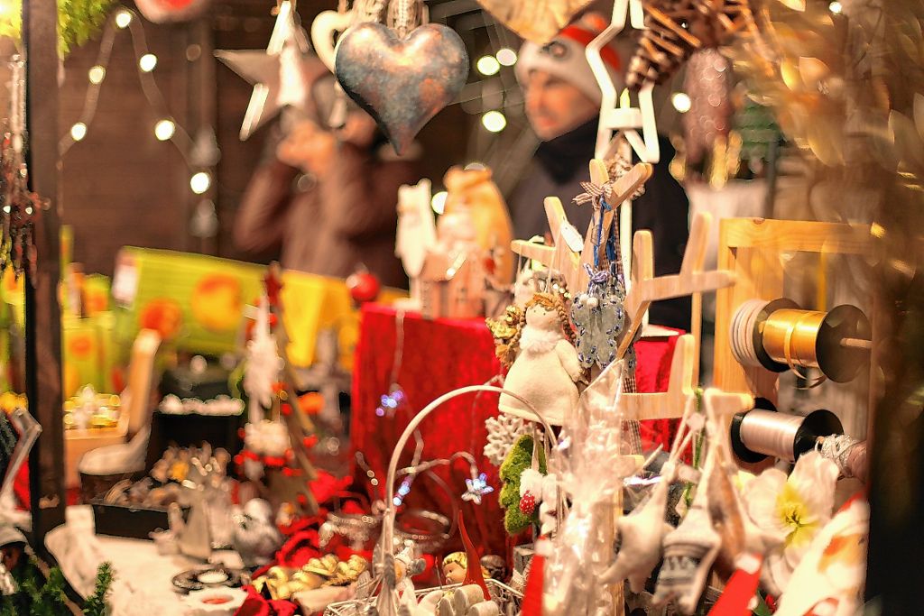 Neuenburg: Hobbykünstler- und Bastlermarkt