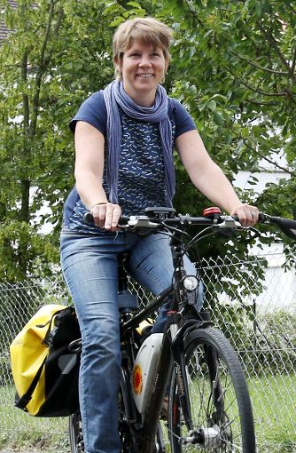 Amandine Tupin ist selbst viel mit dem E-Bike unterwegs. Foto: Kristoff Meller Foto: mek
