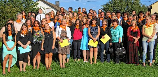 Die Absolventen der Theresia-Scherer-Schule freuen sich über ihren erfolgreichen Berufsabschluss.  Foto: zVg Foto: Die Oberbadische