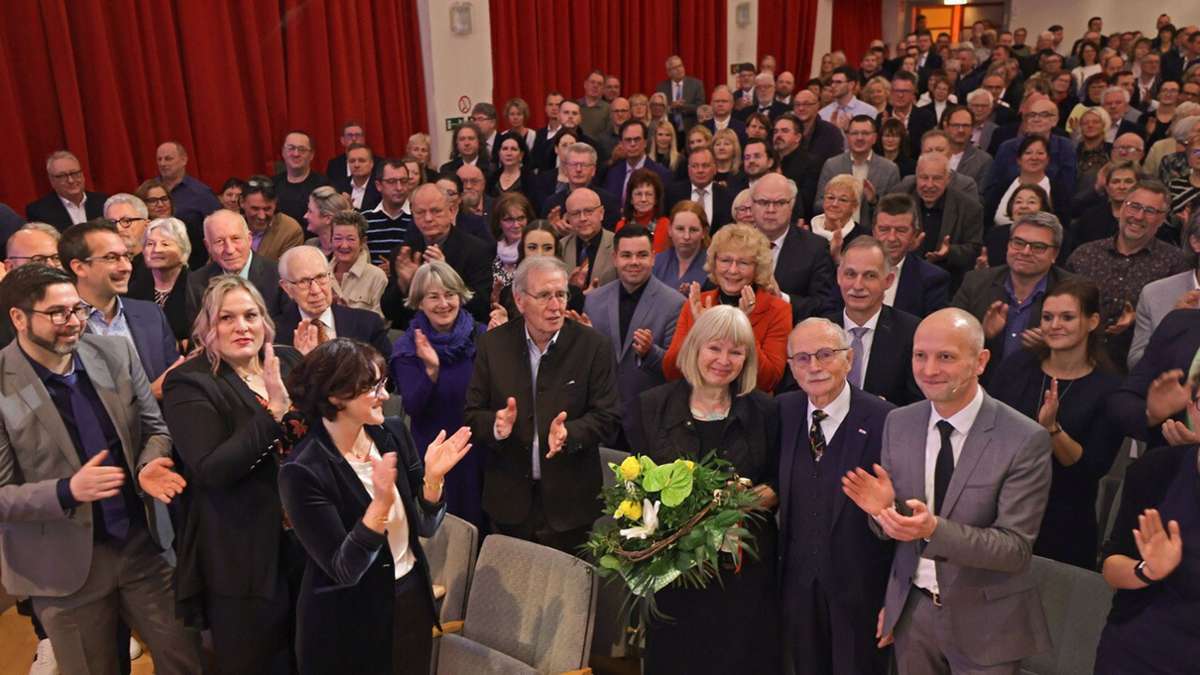 Lörrach: Lörrachs Partnerstadt  feiert und  ehrt ihren Alt-OB