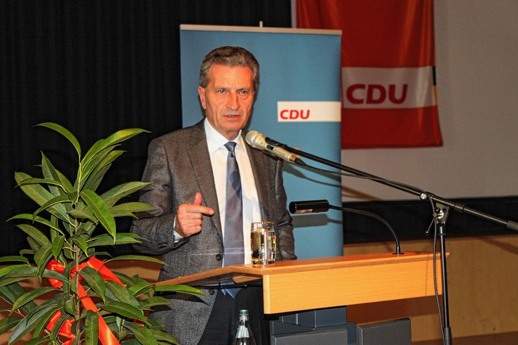 Schopfheim: Eu-Kommissar Oettinger in der Stadthalle