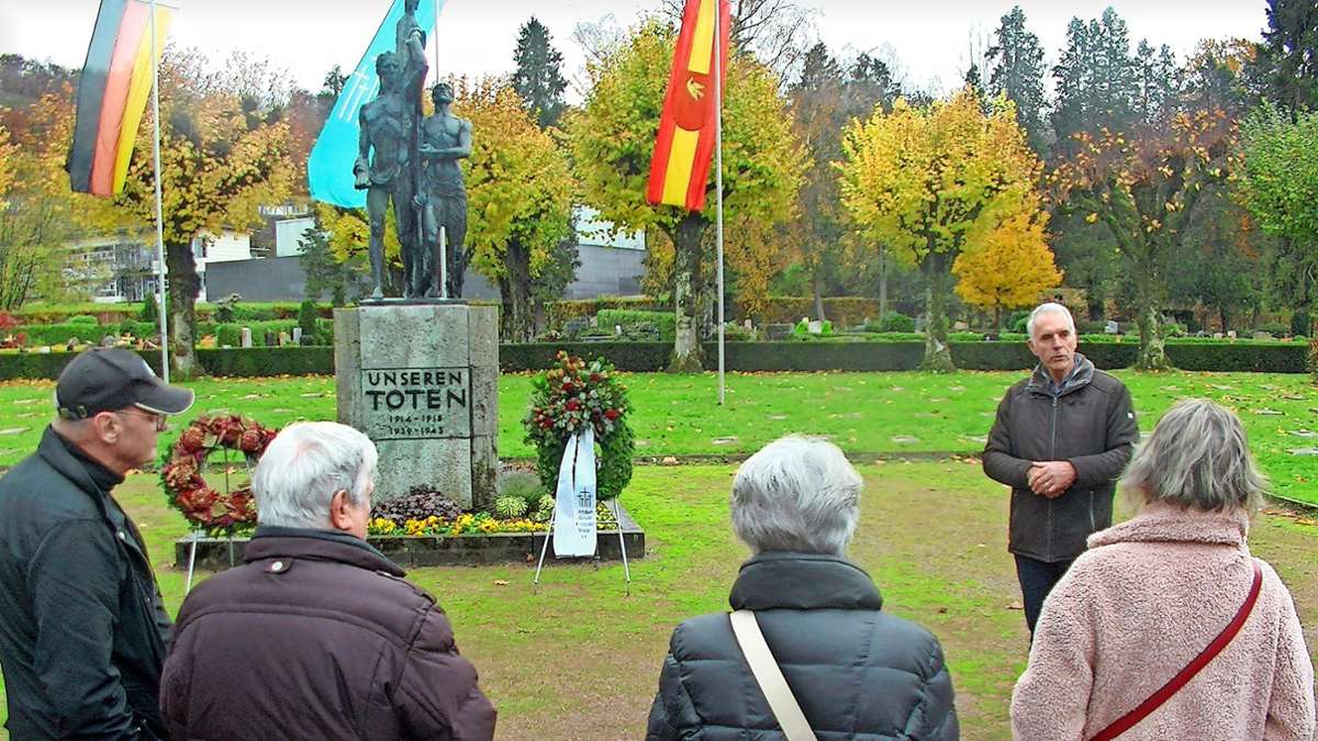 Lörracher Volkstrauertag: Totengedenken: Nie wieder Krieg – nach wie vor eine Hoffnung