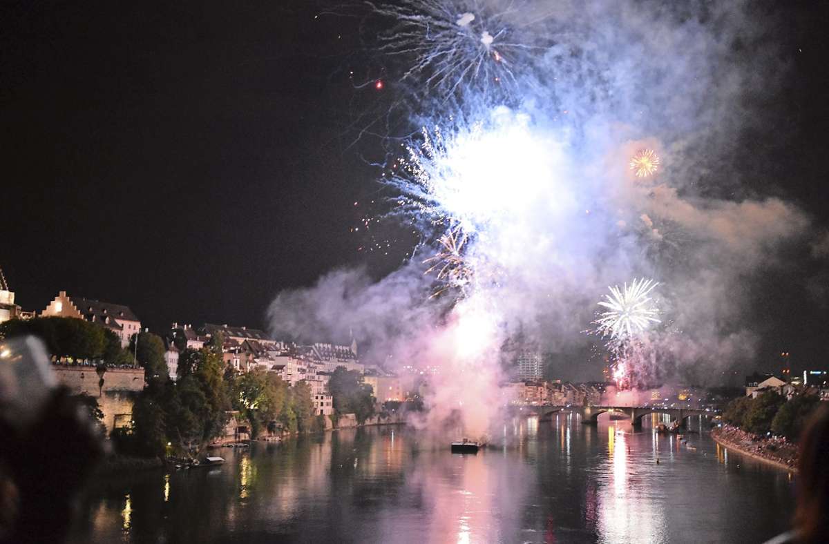Basel: Feuerwerk und großes Stadtfest